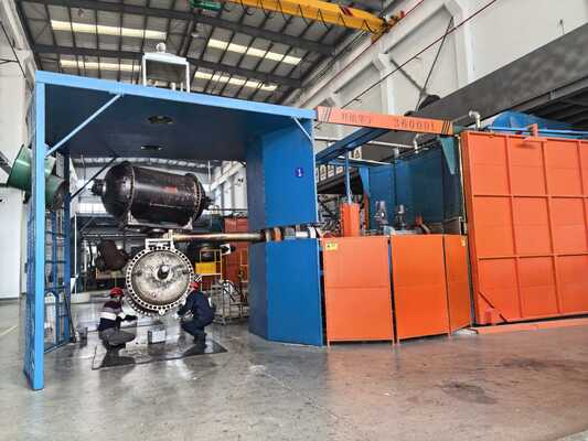 Máquina de moldeo por inyección rotatoria de torre de tres brazos para moldeo rotacional de alta eficiencia