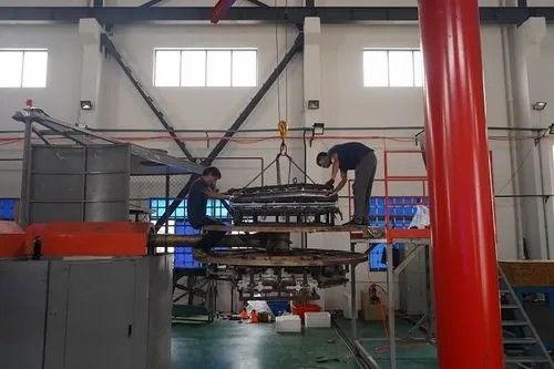 Máquina de moldeado rotativo para la formación de rollos con sistema de control HMI PLC