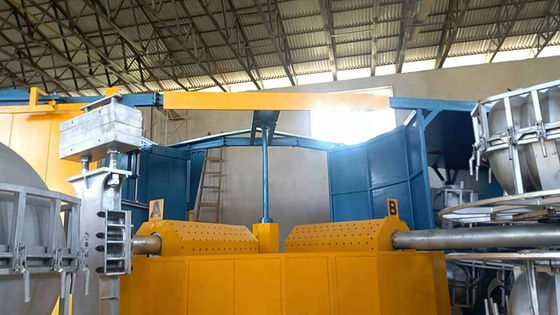 Máquina de moldeo por inyección de rotación de tres brazos de torre Máquina de moldeo de plástico rotativo controlado automáticamente por PLC