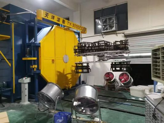 Una máquina de moldeo por rotación de aire caliente de fabricación china