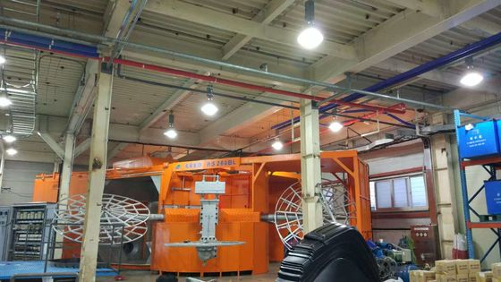 Eficiencia energética de 3 brazos Máquina de moldeo rotativo pequeña Fácil operación